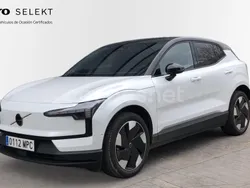 Blanco Usado 2024 Volvo EX30 Ultra SUV | 37.994 € (Un poco caro)