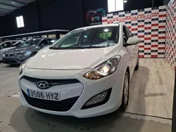 Blanco Usado 2014 Hyundai i30 GLS Utilitario | 14.900 € (Caro)