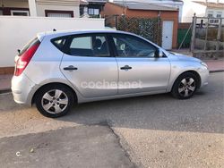 Gris / plata Usado 2010 Hyundai i30 Classic Berlina | 3750 € (Buen precio)