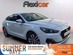 Blanco Usado 2018 Hyundai i30 Berlina | 11.490 € (Buen precio)