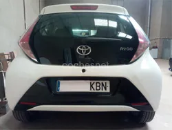 Blanco Usado 2017 Toyota Aygo X-play Utilitario | 7290 € (Buen precio)