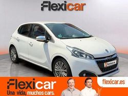 Blanco Usado 2017 Peugeot 208 Allure Utilitario | 10.390 € (Un poco caro)