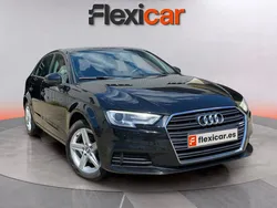 Negro Usado 2019 Audi A3 Sportback Attraction Berlina | 15.590 €