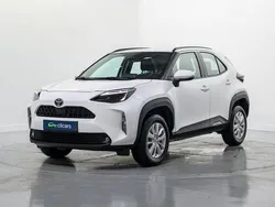 Usado 2024 Toyota Yaris Hybrid Active | 24.990 € (Un poco caro)