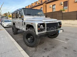 Gris / plata Usado 2014 Land Rover Defender SE SUV | 59.990 €