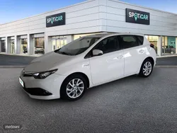 Blanco Usado 2018 Toyota Auris Hybrid Business Edition Utilitario | 17.490 € (Caro)