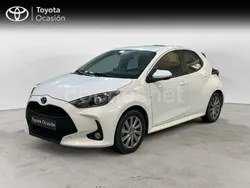 Blanco Usado 2024 Toyota Yaris Hybrid Active Berlina | 22.950 € (Precio justo)