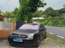Negro Usado 2006 Opel Vectra GTS Elegance Berlina | 1500 €