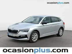 Gris plata Usado 2021 Skoda Scala Ambition Utilitario | 16.637 € (Buen precio)