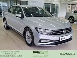Plateado Usado 2021 VW Passat Business Berlina | 20.850 € (Precio justo)