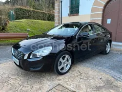 Negro Usado 2011 Volvo S60 Momentum Berlina | 6999 €
