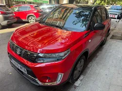 Rojo Usado 2024 Suzuki Vitara SUV | 22.700 € (Precio justo)
