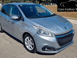 Gris / plata Usado 2017 Peugeot 208 Style Utilitario | 6495 € (Buen precio)