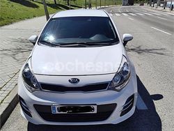 Blanco Usado 2015 Kia Rio Berlina | 6500 € (Precio justo)