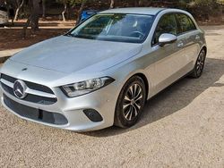 Gris Usado 2021 Mercedes A200 Utilitario | 26.000 € (Precio justo)