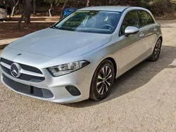 Gris Usado 2021 Mercedes A200 Utilitario | 27.000 € (Precio justo)