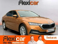 Naranja Usado 2023 Skoda Octavia Ambition Utilitario | 21.190 € (Buen precio)