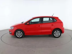 Rojo Usado 2015 VW Polo Advance Berlina | 10.599 € (Precio justo)