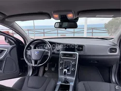 Negro Usado 2016 Volvo V60 Kinetic Familiar | 11.000 € (Precio justo)