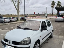 Blanco Usado 2004 Renault Clio II Authentique Berlina | 3199 € (Precio justo)