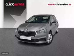 Gris Usado 2025 Skoda Fabia Essence Utilitario | 18.000 € (Precio justo)