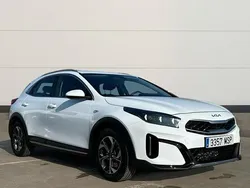 Blanco Usado 2024 Kia XCeed SUV | 20.000 € (Precio justo)