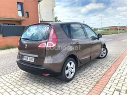 Marrón Usado 2010 Renault Grand Scénic III Dynamique Monovolumen | 3999 € (Buen precio)
