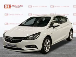 Blanco Usado 2017 Opel Astra Dynamic Berlina | 13.900 € (Un poco caro)