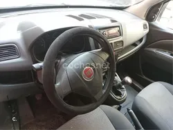Blanco Usado 2010 Fiat Doblò Active Monovolumen | 1500 €