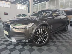 Gris / plata Usado 2018 Volvo V90 CC Pro Familiar | 26.490 €