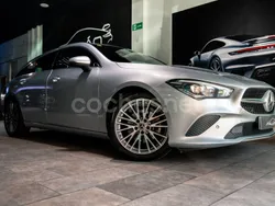 Gris / plata Usado 2020 Mercedes CLA200 Shooting Brake Familiar | 22.500 € (Precio justo)