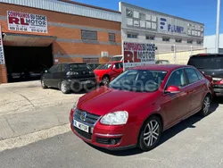 Granate Usado 2007 VW Jetta Advance Berlina | 5200 €