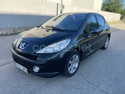 Negro Usado 2009 Peugeot 207 Premium Berlina | 4990 € (Precio justo)