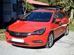 Rojo Usado 2017 Opel Astra Excellence Familiar | 11.700 € (Un poco caro)