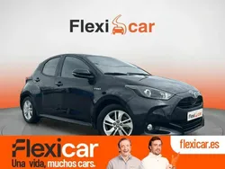 Negro Usado 2021 Toyota Yaris Hybrid Style Berlina | 16.990 € (Buen precio)
