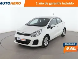 Blanco Usado 2016 Kia Rio Utilitario | 10.399 € (Un poco caro)