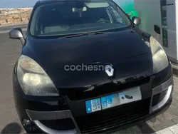 Negro Usado 2011 Renault Scénic III Authentique Monovolumen | 5500 € (Precio justo)