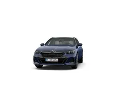 Azul Usado 2024 BMW 540 Comfort Edition Familiar | 78.900 €
