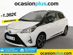 Blanco Usado 2018 Toyota Yaris Hybrid Advance Utilitario | 13.628 € (Precio justo)