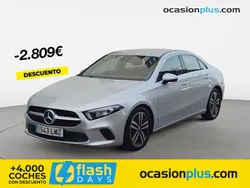 Gris / plata Usado 2021 Mercedes A200 Berlina | 30.900 € (Precio justo)