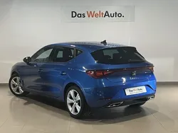 Azul Usado 2024 Seat Leon FR Berlina | 25.900 € (Precio justo)
