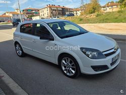 Blanco Usado 2005 Opel Astra Sport Berlina | 1750 € (Super precio)