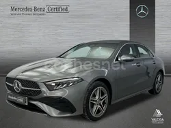 Gris / plata Usado 2024 Mercedes A250 Berlina | 39.900 € (Caro)