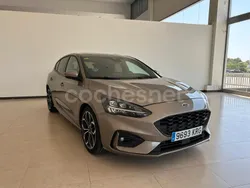 Gris / plata Usado 2018 Ford Focus ST-Line Berlina | 20.600 € (Precio justo)