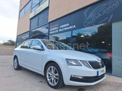 Blanco Usado 2018 Skoda Octavia Ambition Familiar | 11.995 € (Precio justo)