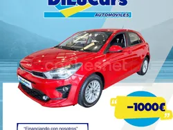 Rojo Usado 2023 Kia Rio Berlina | 14.500 € (Precio justo)