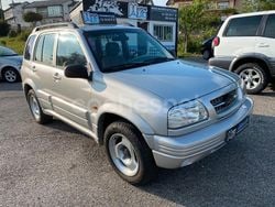 Gris / plata Usado 2001 Suzuki Grand Vitara SUV | 8990 €