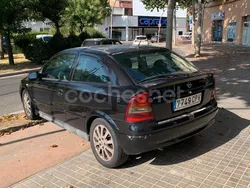 Negro Usado 2004 Opel Astra Sport Berlina | 1400 €