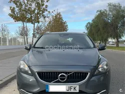 Gris / plata Usado 2015 Volvo V40 Momentum Familiar | 11.000 € (Precio justo)