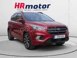 Rojo Usado 2018 Ford Kuga ST-Line SUV | 17.390 € (Precio justo)